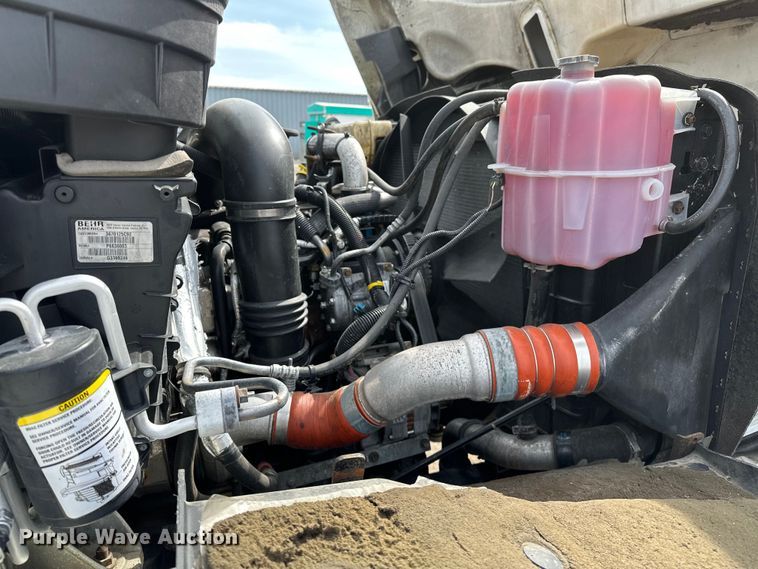 image for item EG1485 2010 International  7500 SBA box truck