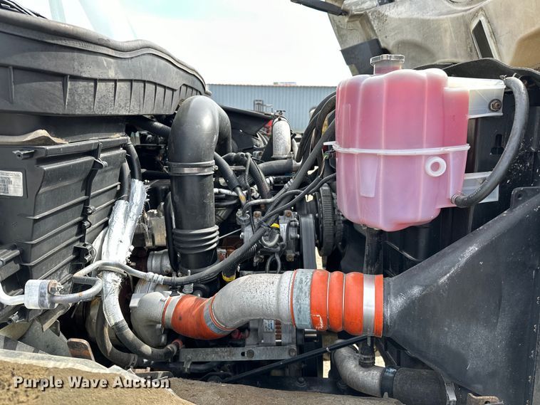 image for item EG1485 2010 International  7500 SBA box truck