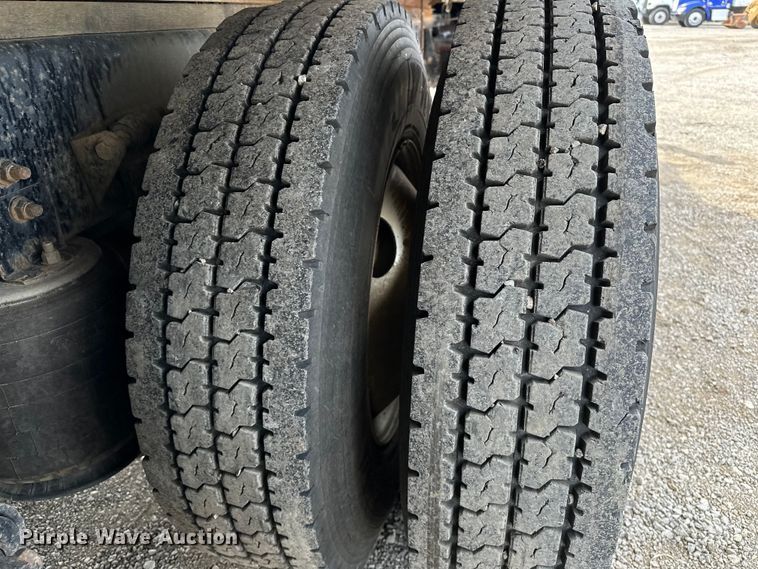 image for item EG1485 2010 International  7500 SBA box truck