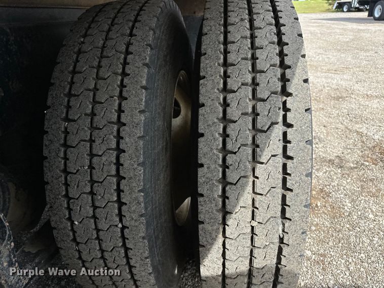 image for item EG1485 2010 International  7500 SBA box truck