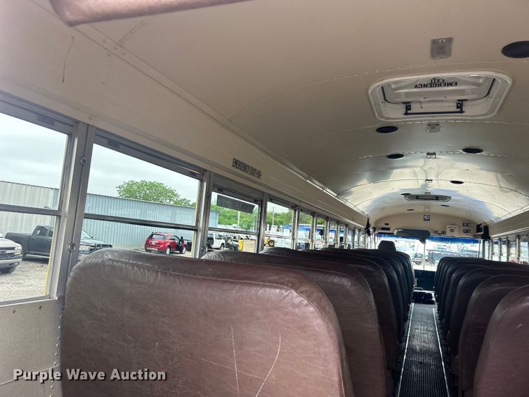 image for item EG1529 1999 Blue Bird TC2000 bus