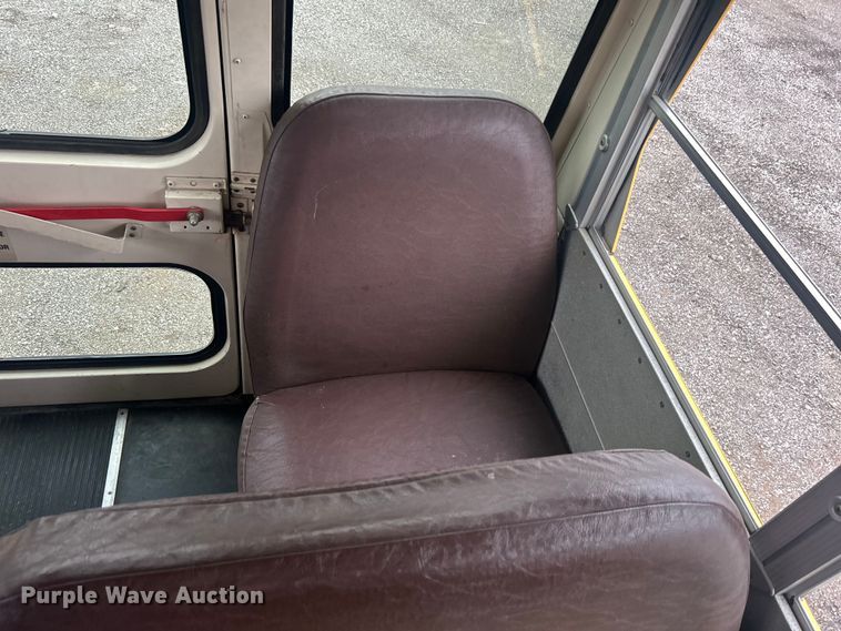 image for item EG1529 1999 Blue Bird TC2000 bus