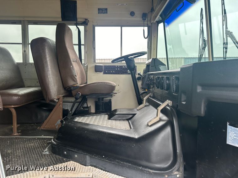 image for item EG1529 1999 Blue Bird TC2000 bus