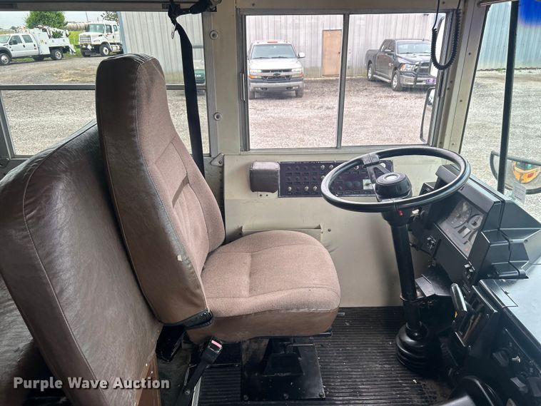 image for item EG1529 1999 Blue Bird TC2000 bus