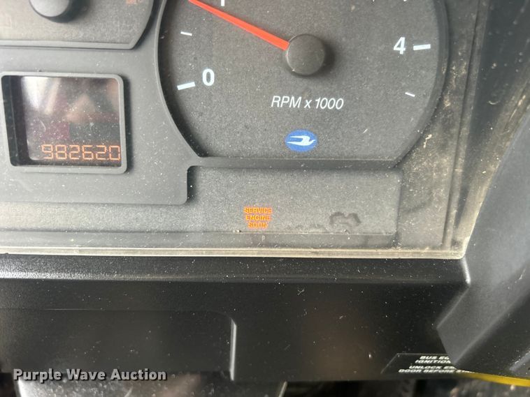 image for item EG1529 1999 Blue Bird TC2000 bus