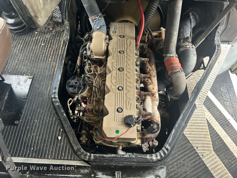 image for item EG1529 1999 Blue Bird TC2000 bus