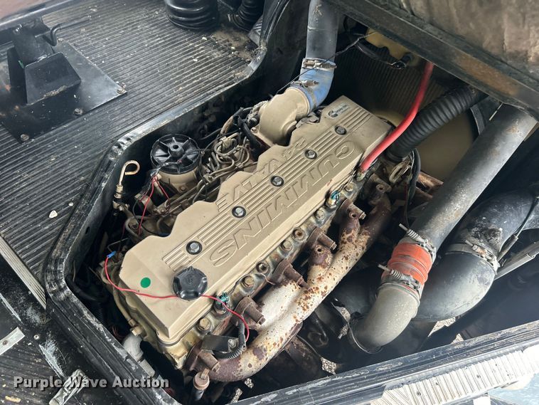 image for item EG1529 1999 Blue Bird TC2000 bus