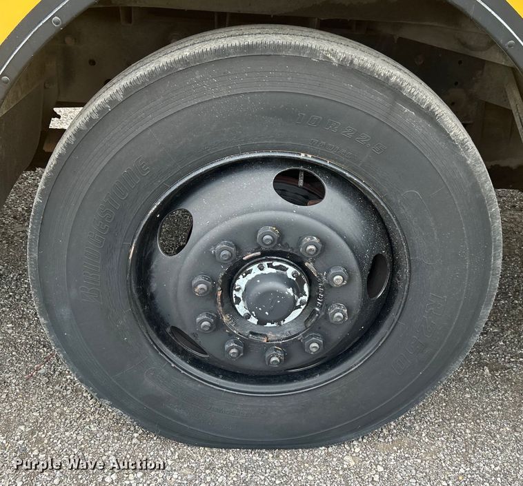 image for item EG1529 1999 Blue Bird TC2000 bus