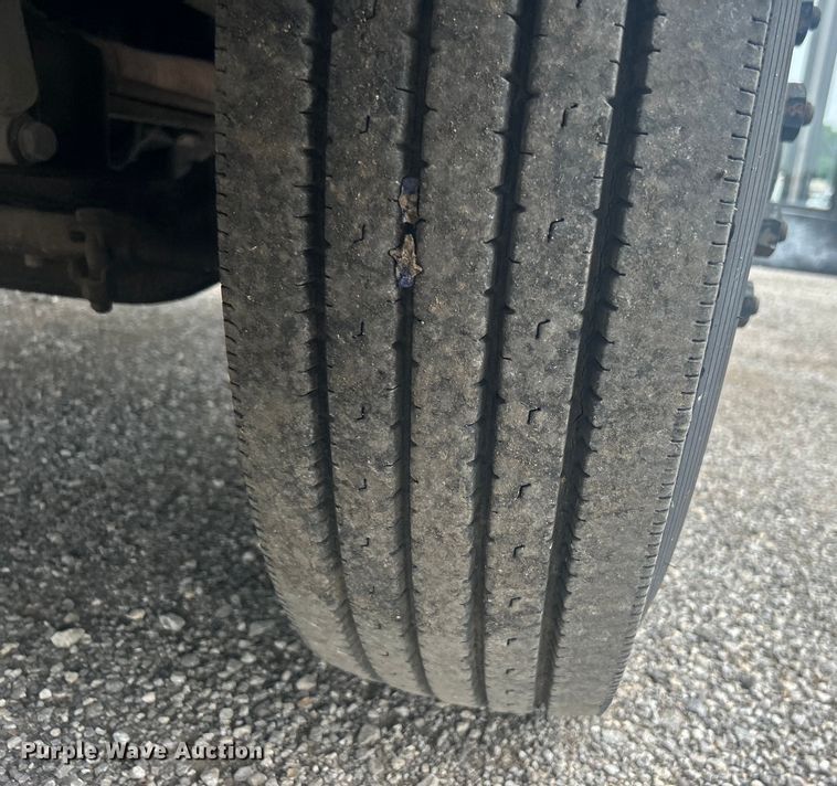 image for item EG1529 1999 Blue Bird TC2000 bus