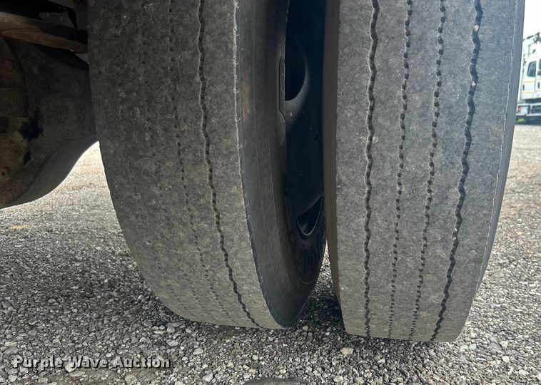 image for item EG1529 1999 Blue Bird TC2000 bus