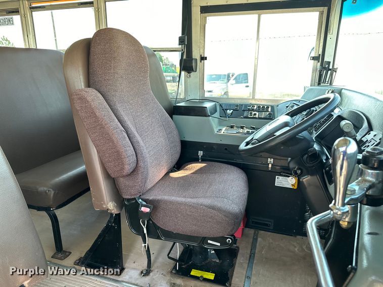 image for item EG1656 2009 Blue Bird  school bus