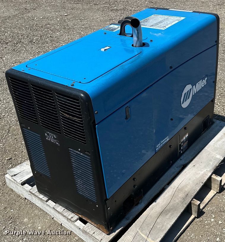 image for item EG1660 2006 Miller Legend 302 welder/generator