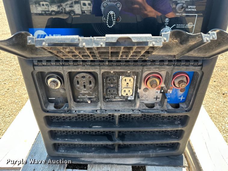 image for item EG1660 2006 Miller Legend 302 welder/generator