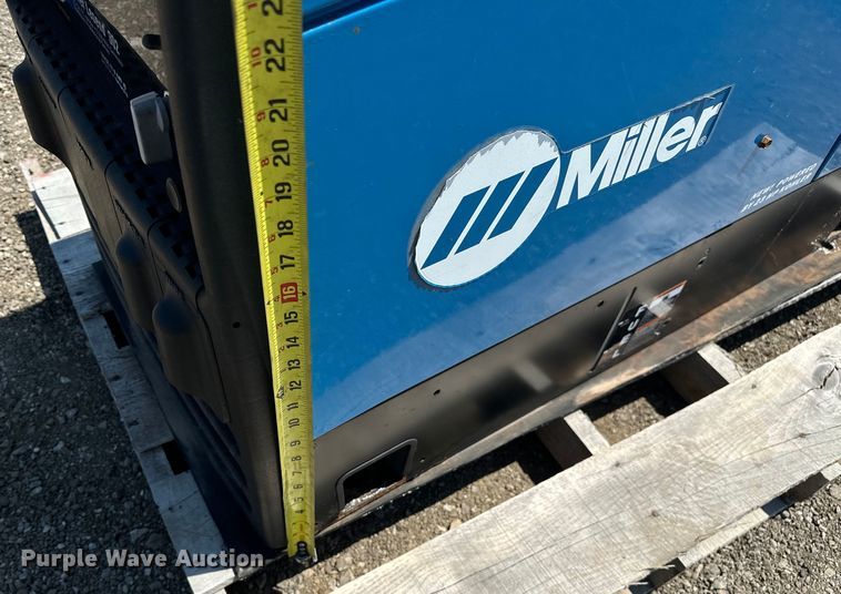 image for item EG1660 2006 Miller Legend 302 welder/generator