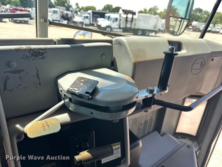 image for item EG1665 2006 Blue Bird  Vision  school bus