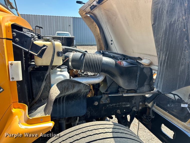 image for item EG1665 2006 Blue Bird  Vision  school bus