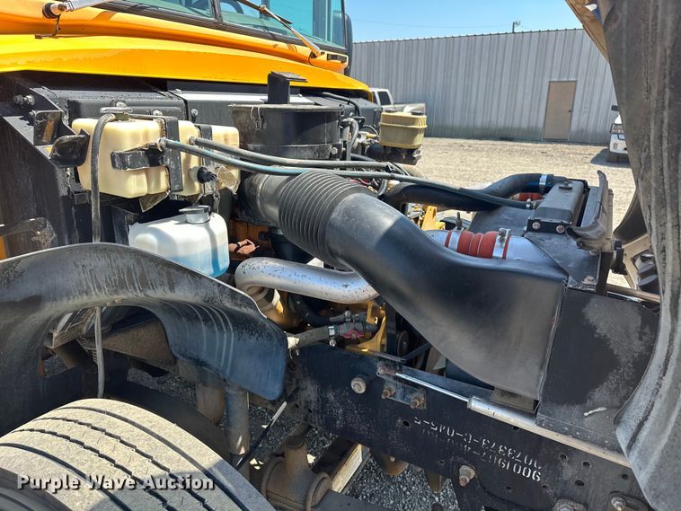 image for item EG1665 2006 Blue Bird  Vision  school bus