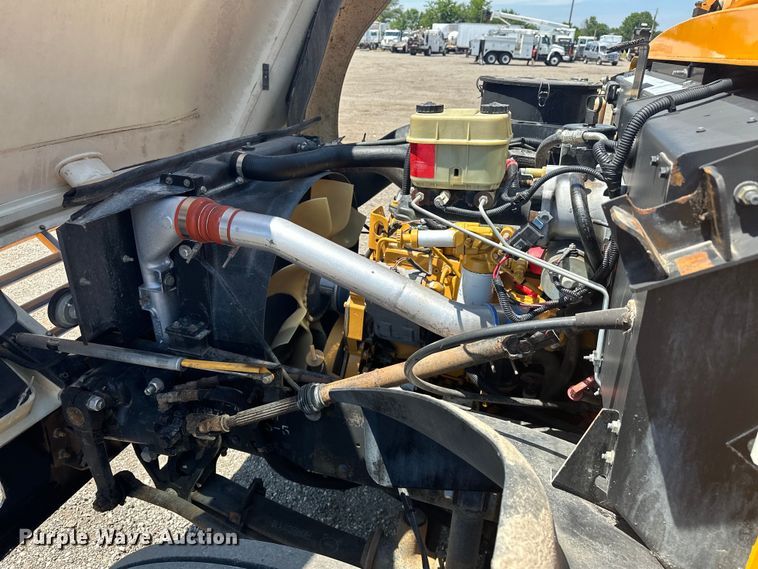 image for item EG1665 2006 Blue Bird  Vision  school bus