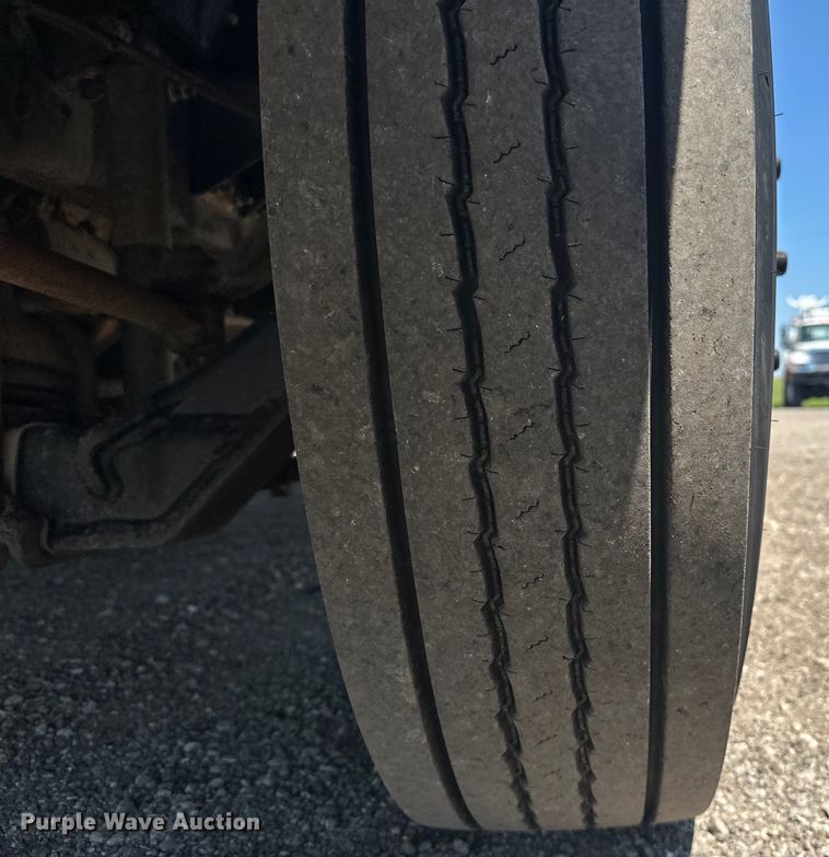 image for item EG1665 2006 Blue Bird  Vision  school bus