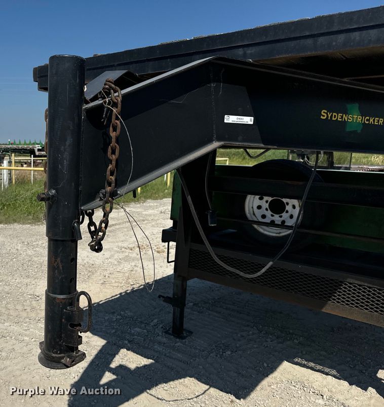 image for item EH6951 2011 Maxwell drop deck equipment trailer