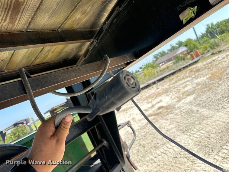 image for item EH6951 2011 Maxwell drop deck equipment trailer