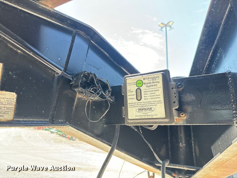 image for item EH6951 2011 Maxwell drop deck equipment trailer