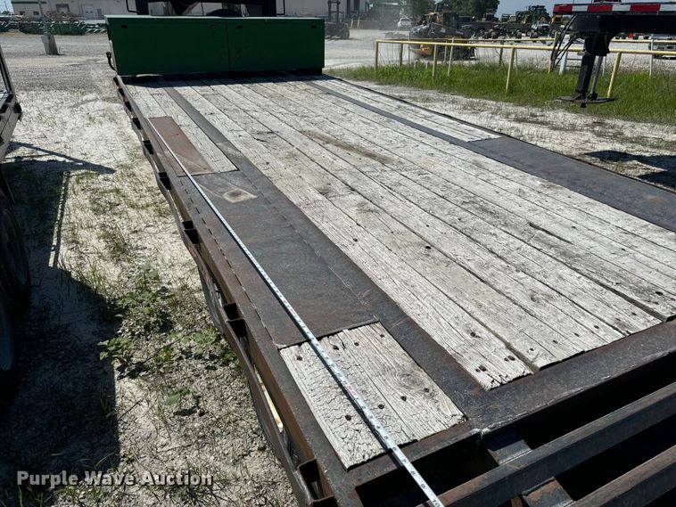 image for item EH6951 2011 Maxwell drop deck equipment trailer