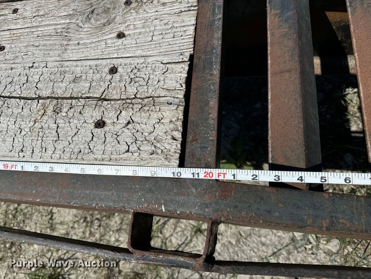 image for item EH6951 2011 Maxwell drop deck equipment trailer