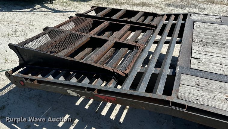 image for item EH6951 2011 Maxwell drop deck equipment trailer