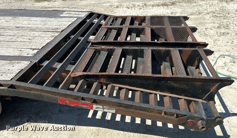 image for item EH6951 2011 Maxwell drop deck equipment trailer