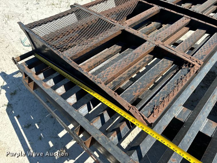 image for item EH6951 2011 Maxwell drop deck equipment trailer