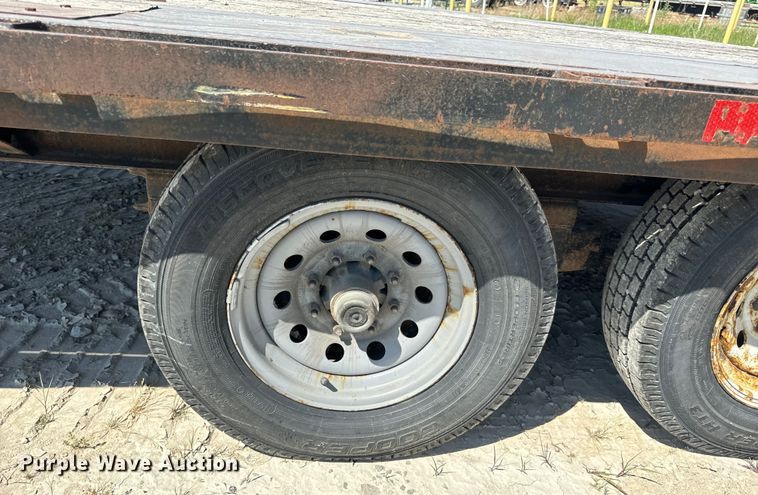 image for item EH6951 2011 Maxwell drop deck equipment trailer