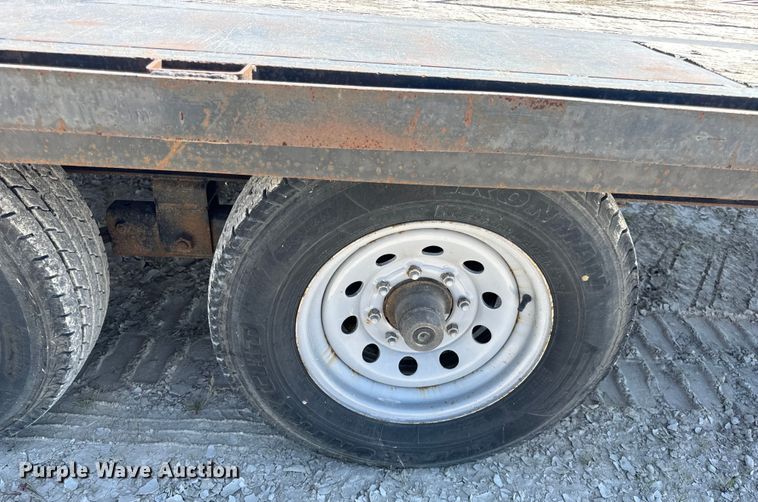 image for item EH6951 2011 Maxwell drop deck equipment trailer