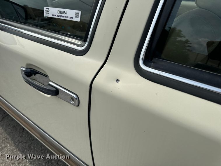 image for item EH6954 1990 Lincoln  Town Car 