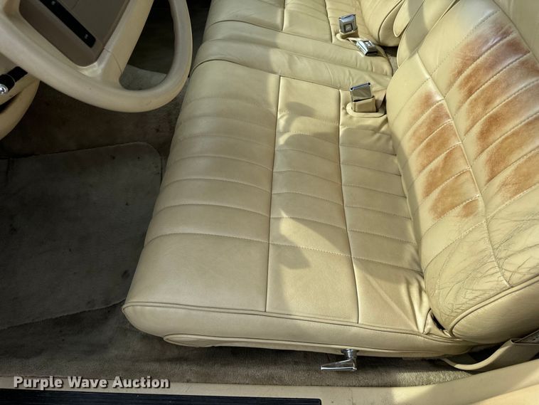 image for item EH6954 1990 Lincoln  Town Car 