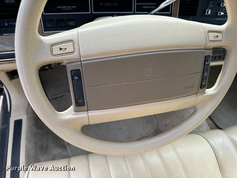 image for item EH6954 1990 Lincoln  Town Car 