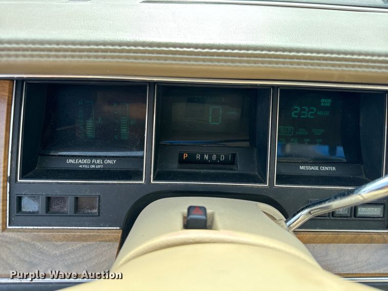 image for item EH6954 1990 Lincoln  Town Car 