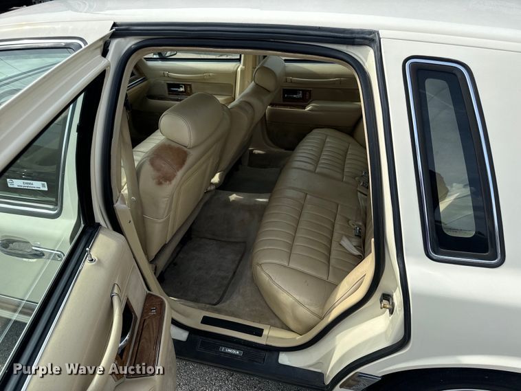 image for item EH6954 1990 Lincoln  Town Car 