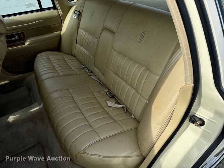 image for item EH6954 1990 Lincoln  Town Car 