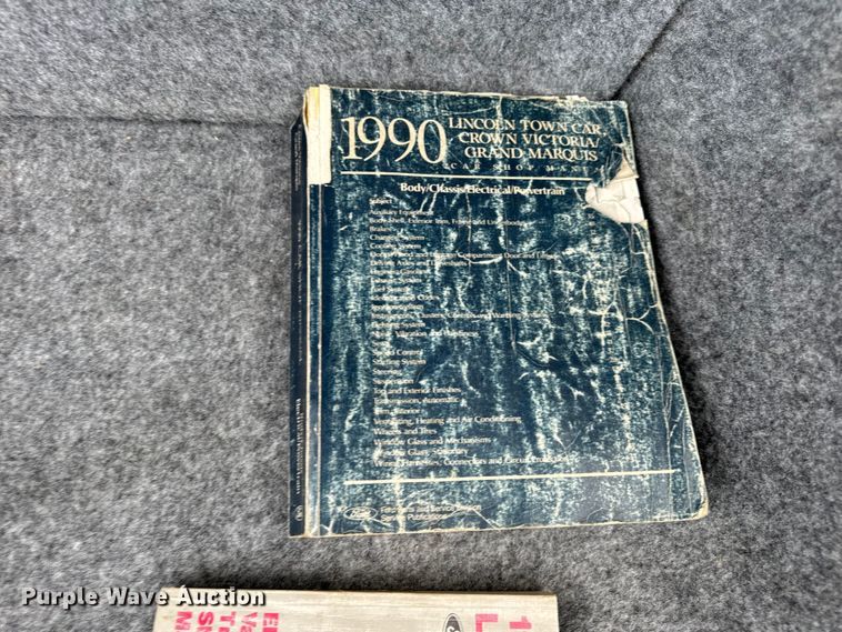 image for item EH6954 1990 Lincoln  Town Car 