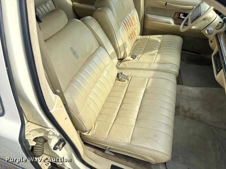 image for item EH6954 1990 Lincoln  Town Car 