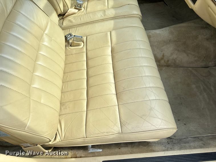 image for item EH6954 1990 Lincoln  Town Car 