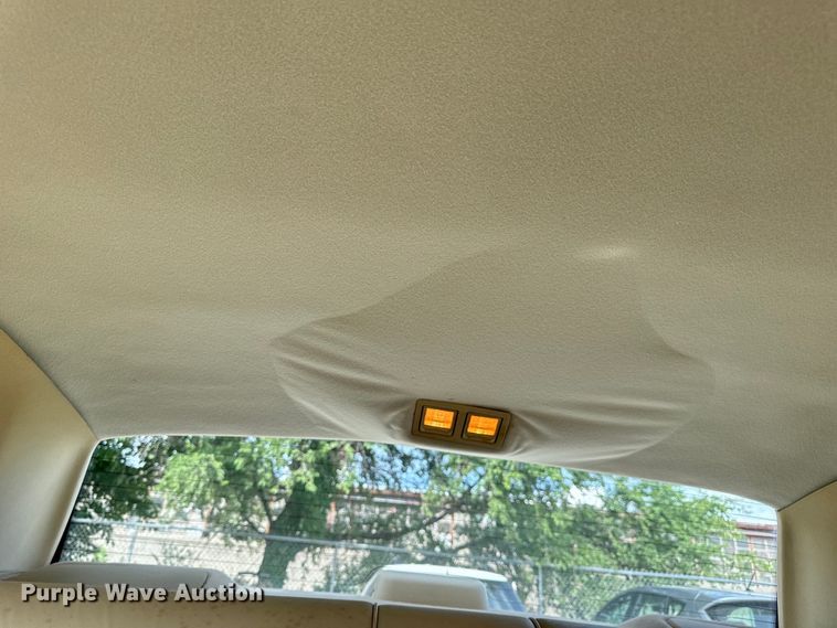 image for item EH6954 1990 Lincoln  Town Car 