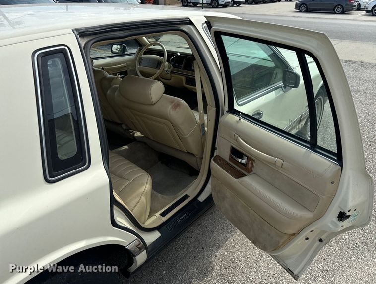 image for item EH6954 1990 Lincoln  Town Car 