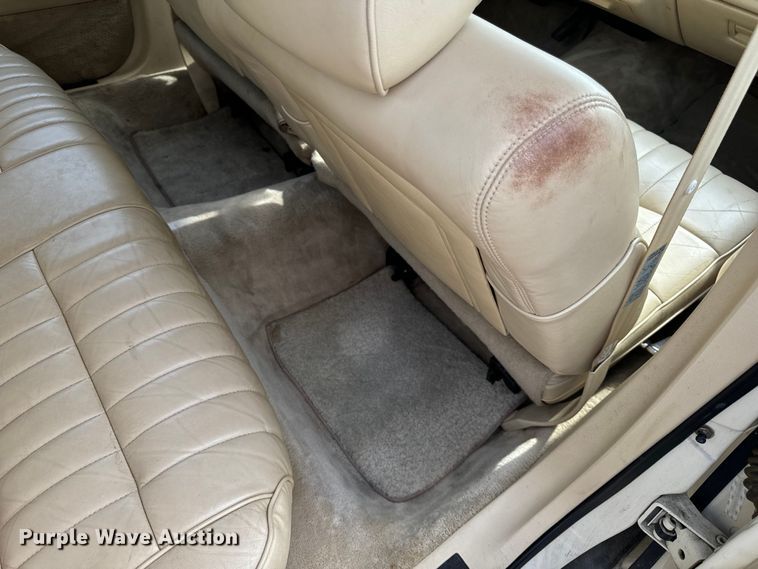 image for item EH6954 1990 Lincoln  Town Car 