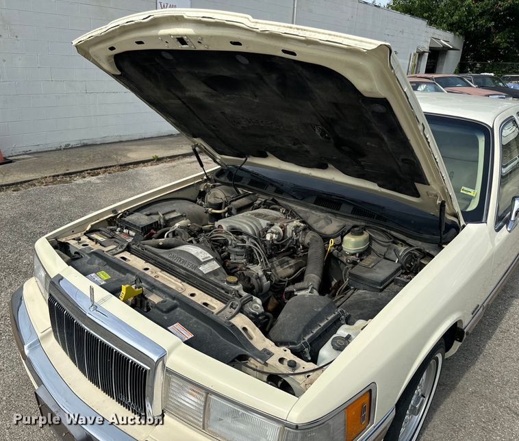 image for item EH6954 1990 Lincoln  Town Car 