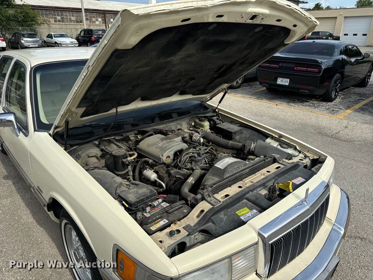 image for item EH6954 1990 Lincoln  Town Car 