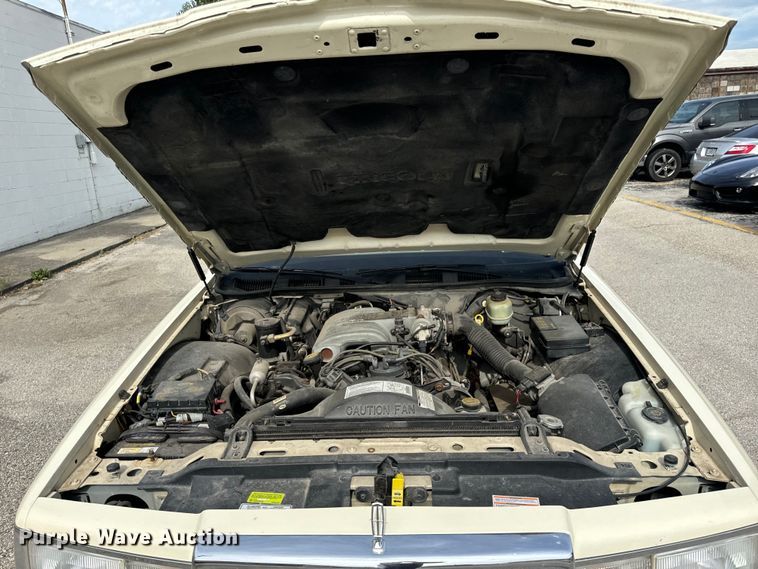 image for item EH6954 1990 Lincoln  Town Car 