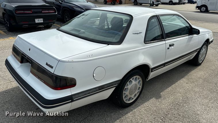 image for item EH6958 1988 Ford Thunderbird 