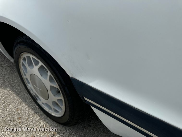 image for item EH6958 1988 Ford Thunderbird 